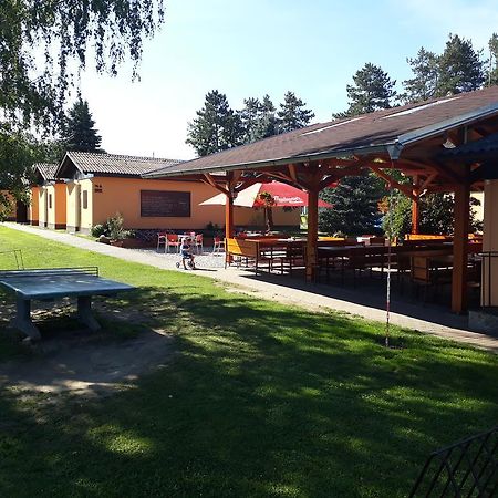 Sportcentrum Dvorak Hluboká nad Vltavou Buitenkant foto