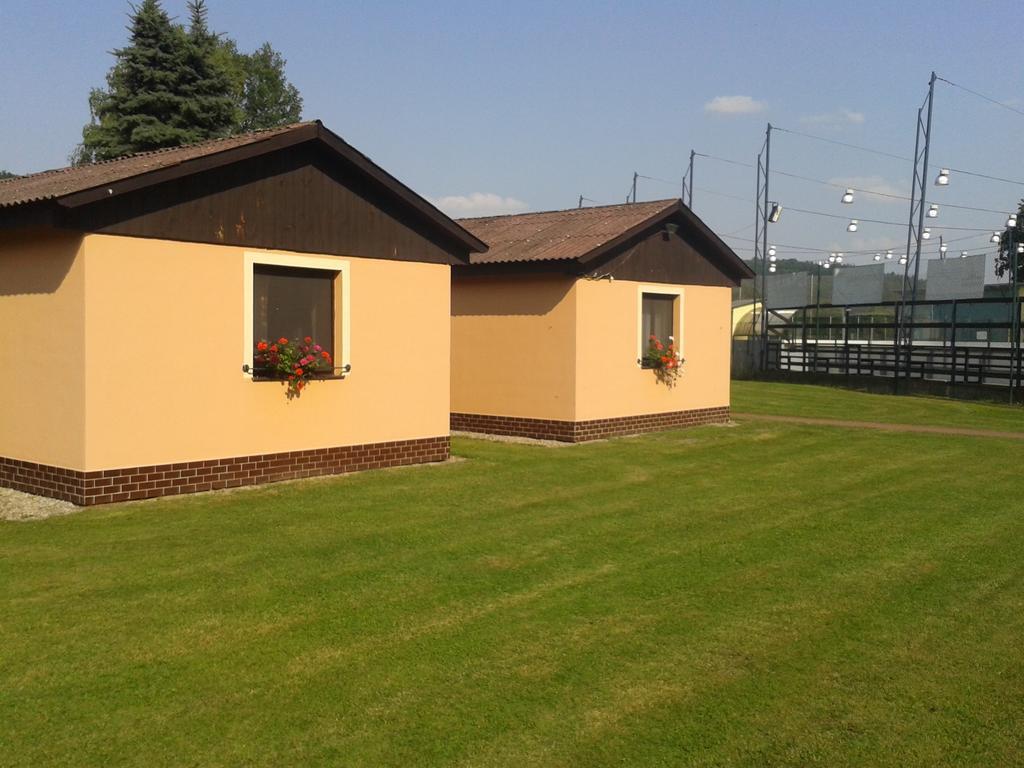 Sportcentrum Dvorak Hluboká nad Vltavou Buitenkant foto