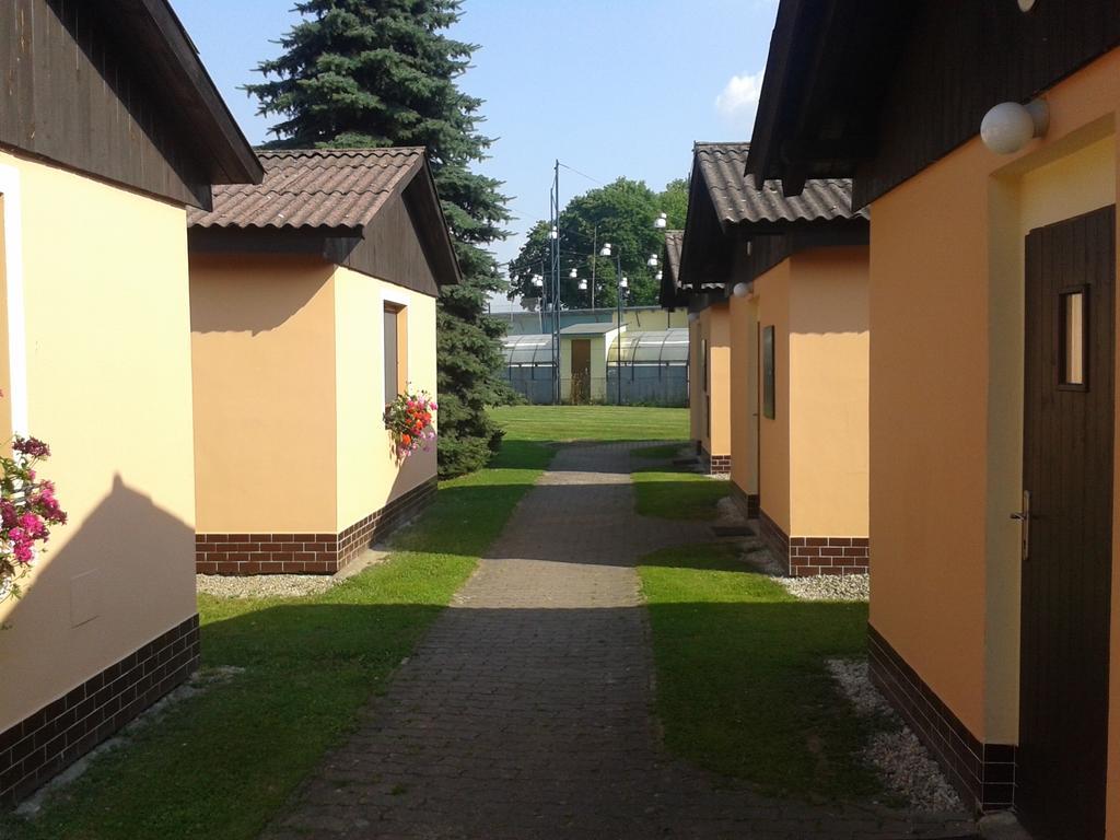 Sportcentrum Dvorak Hluboká nad Vltavou Buitenkant foto
